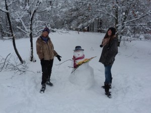 Amanda, Maddy & the Snow Lady