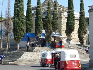 The colectivos outside the Etla market on a quiet Thursday
