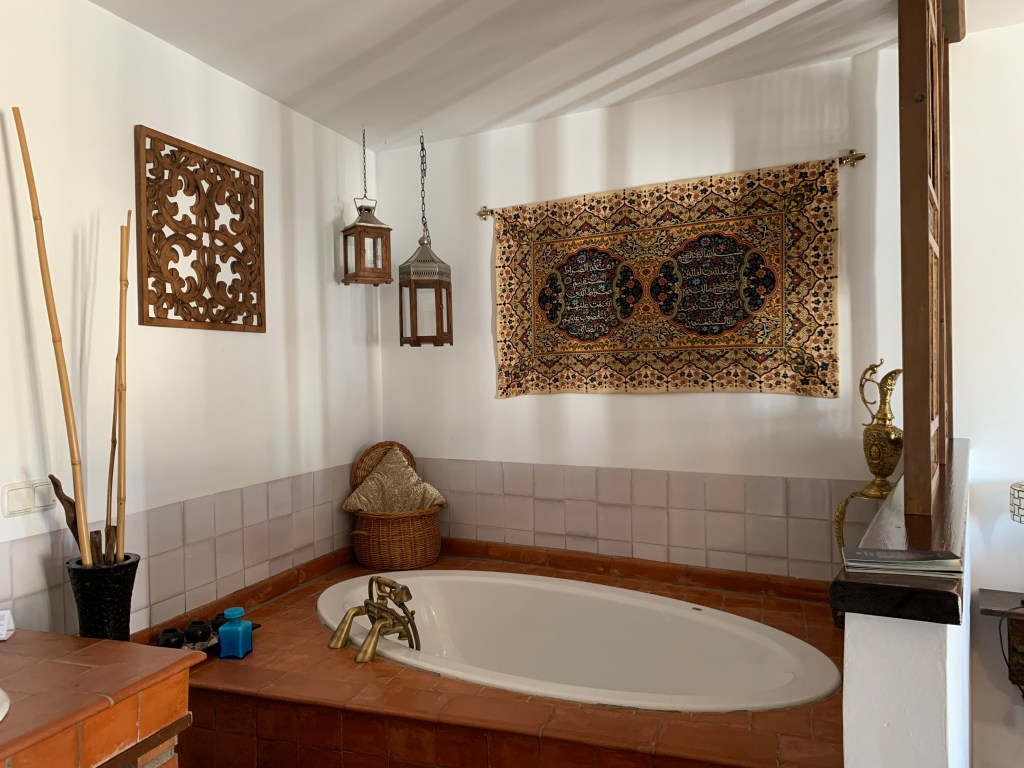 An elaborate bathtub